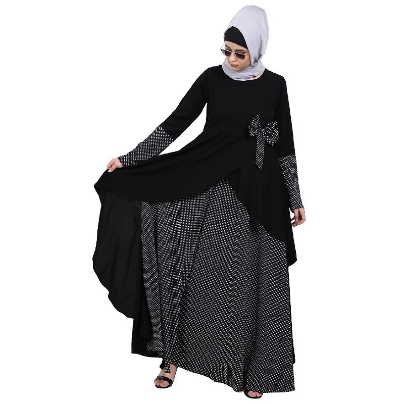 mom and daughter matching abaya