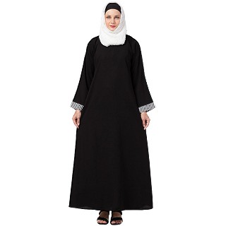 Casual A-line abaya with piping work- Black