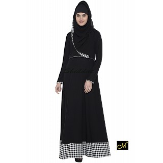 Islamic dress - Abaya in Black and White color